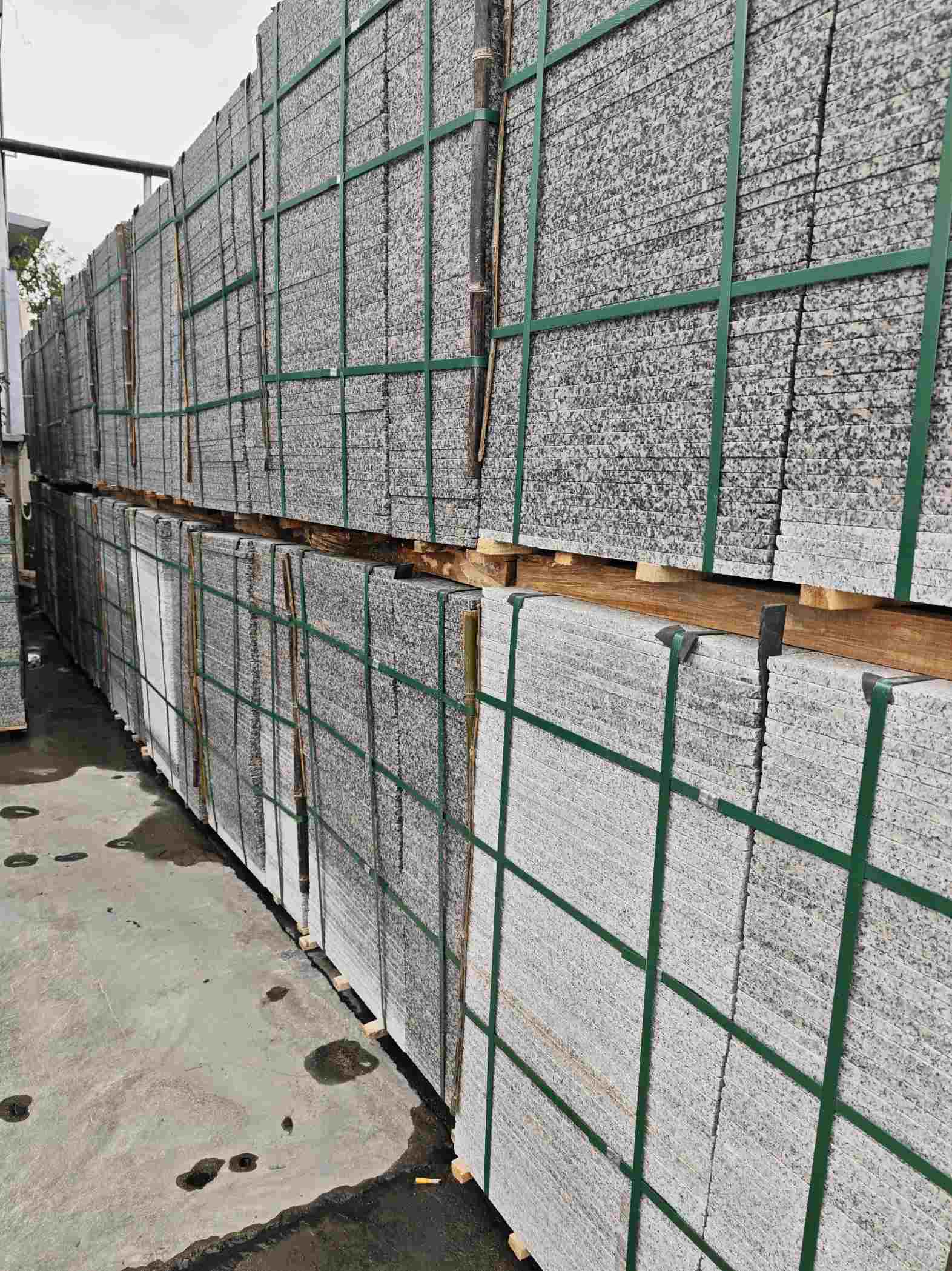 巴中芙蓉白地铺石，石材地铺石