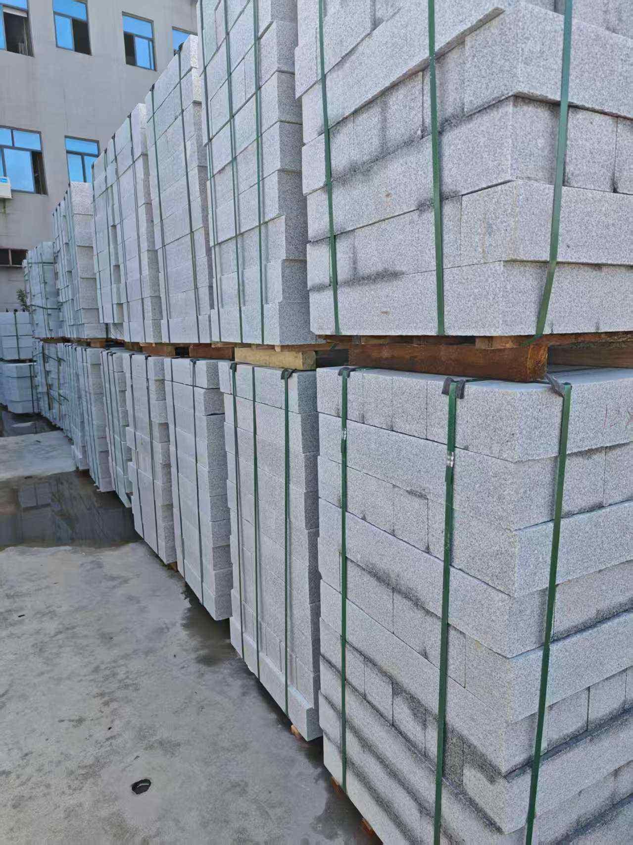 巴中芝麻白路牙石，路侧石