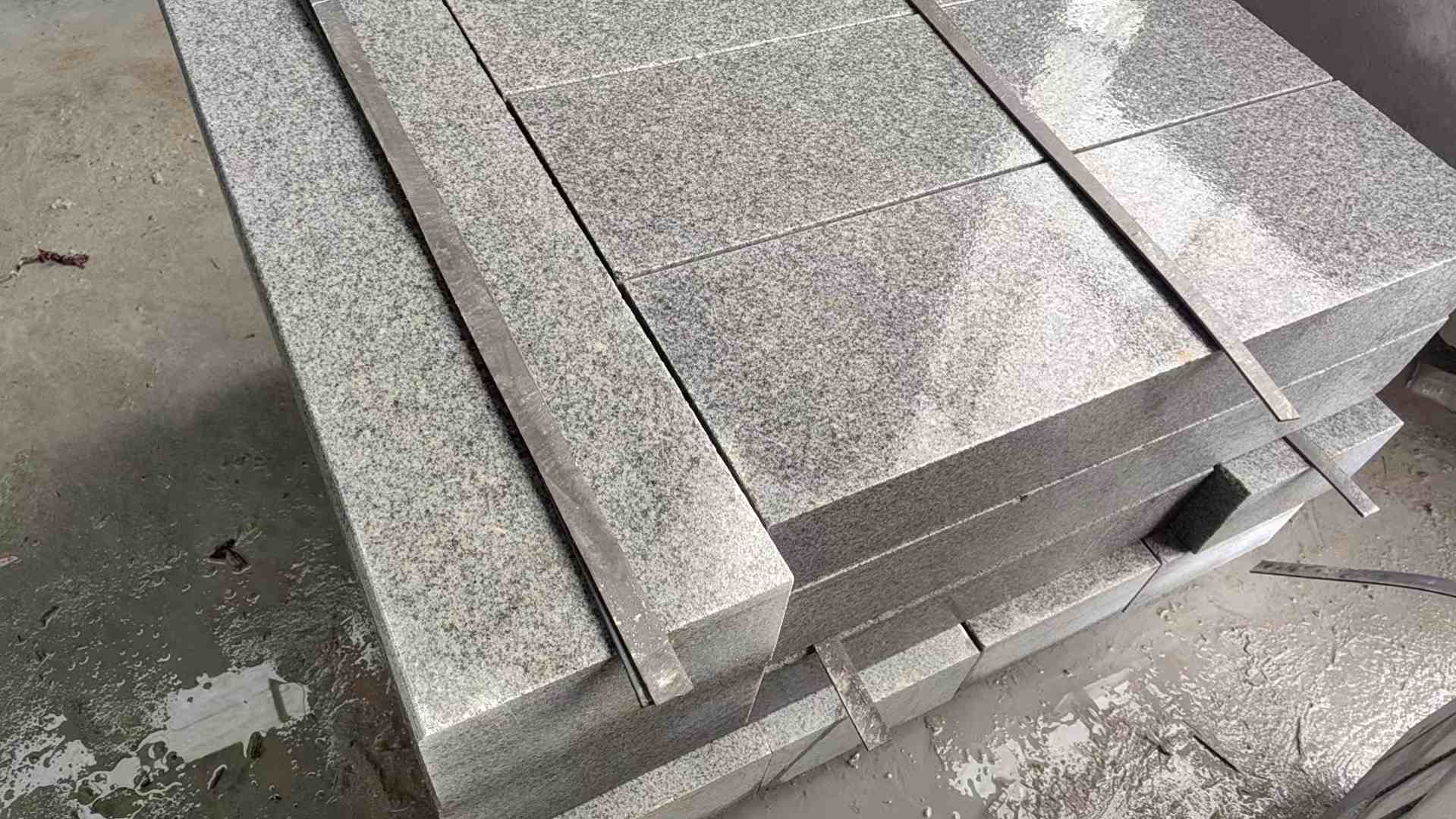 巴中芝麻灰 芝麻白 路牙石 路侧石 马路牙子