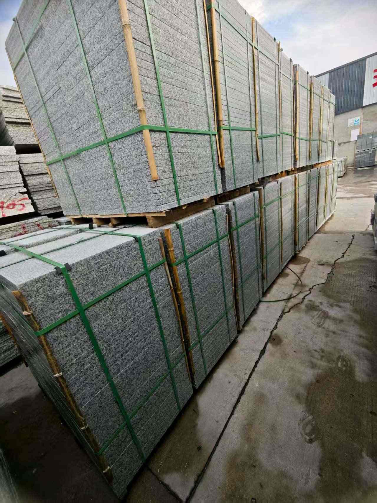 巴中芝麻白地铺版 石材地铺石